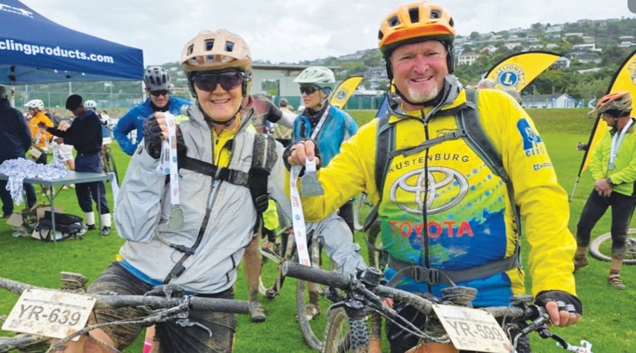 Riaan and Susan Becker took on the scenic but challenging 89 km Karoo to Coast route from Uniondale to Knysna.